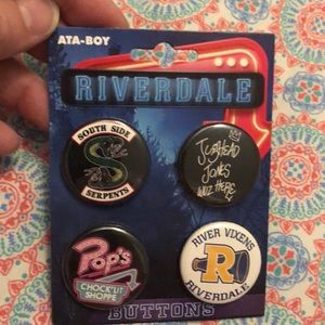 Tiny buttons —riverdale